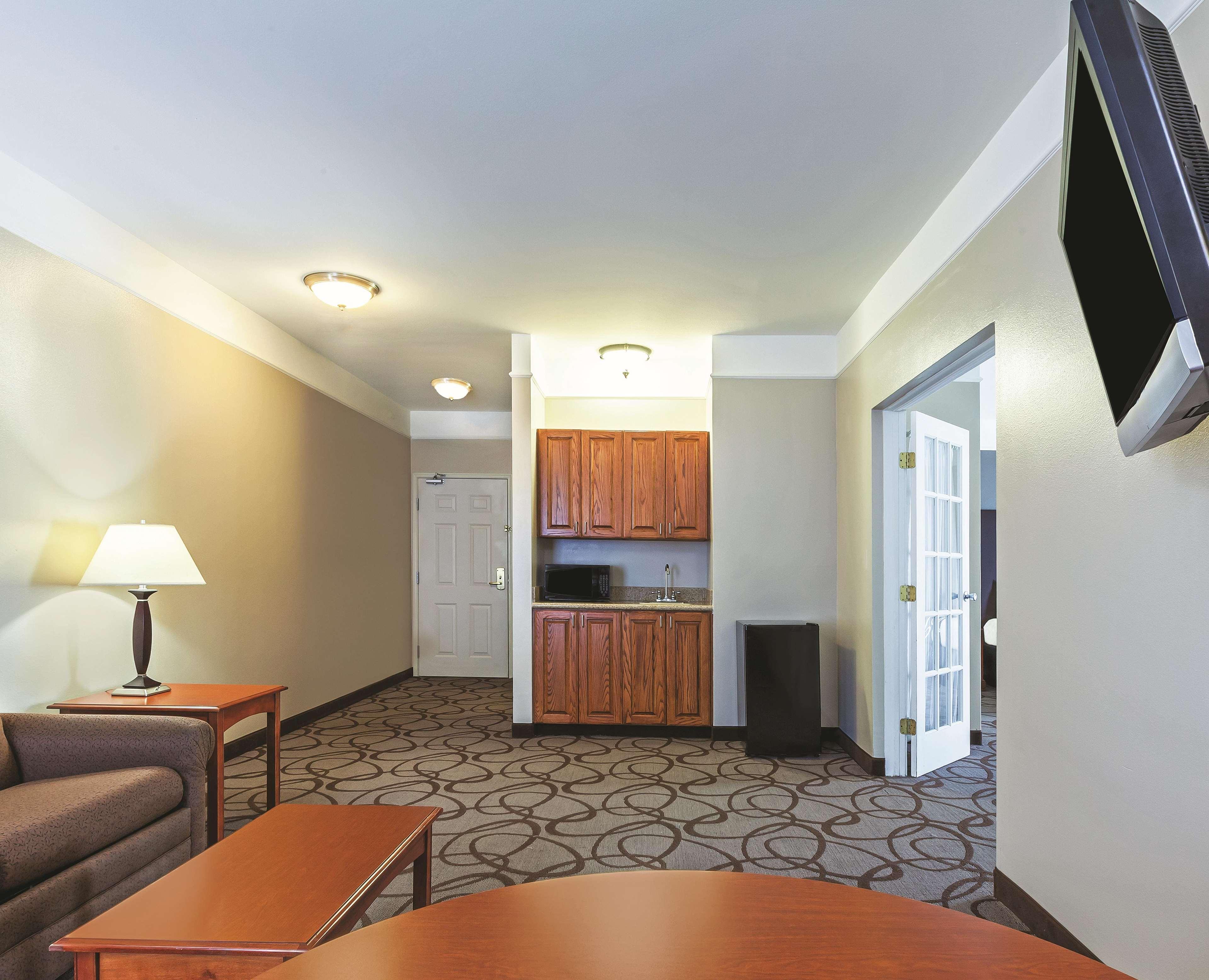 La Quinta By Wyndham Granbury Hotel Екстериор снимка
