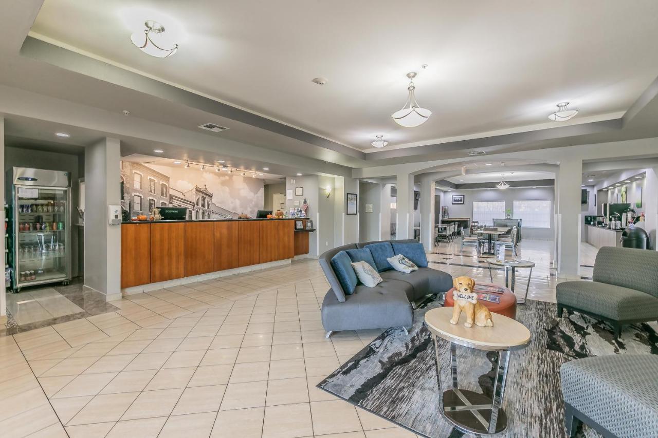 La Quinta By Wyndham Granbury Hotel Екстериор снимка