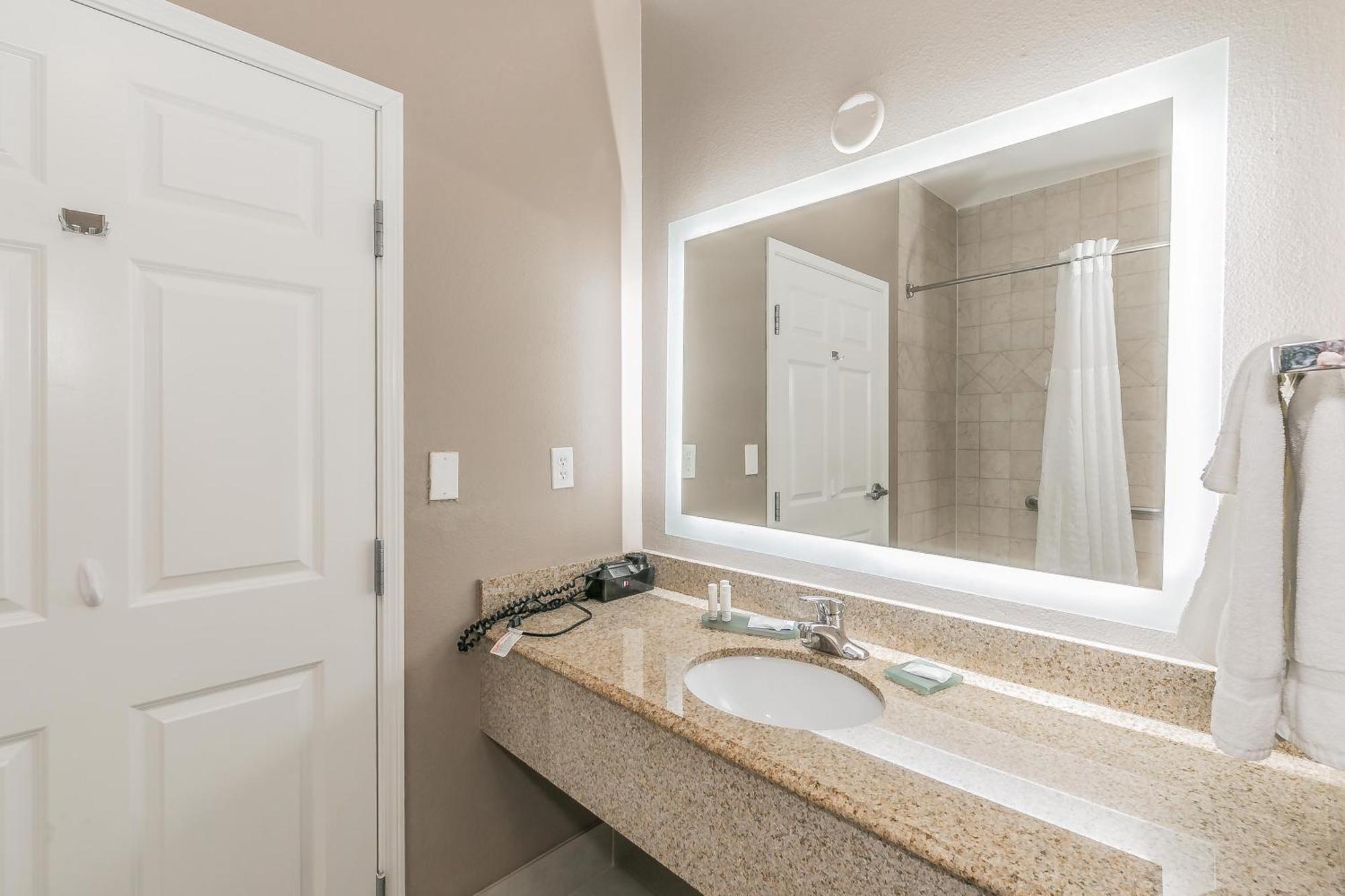 La Quinta By Wyndham Granbury Hotel Стая снимка